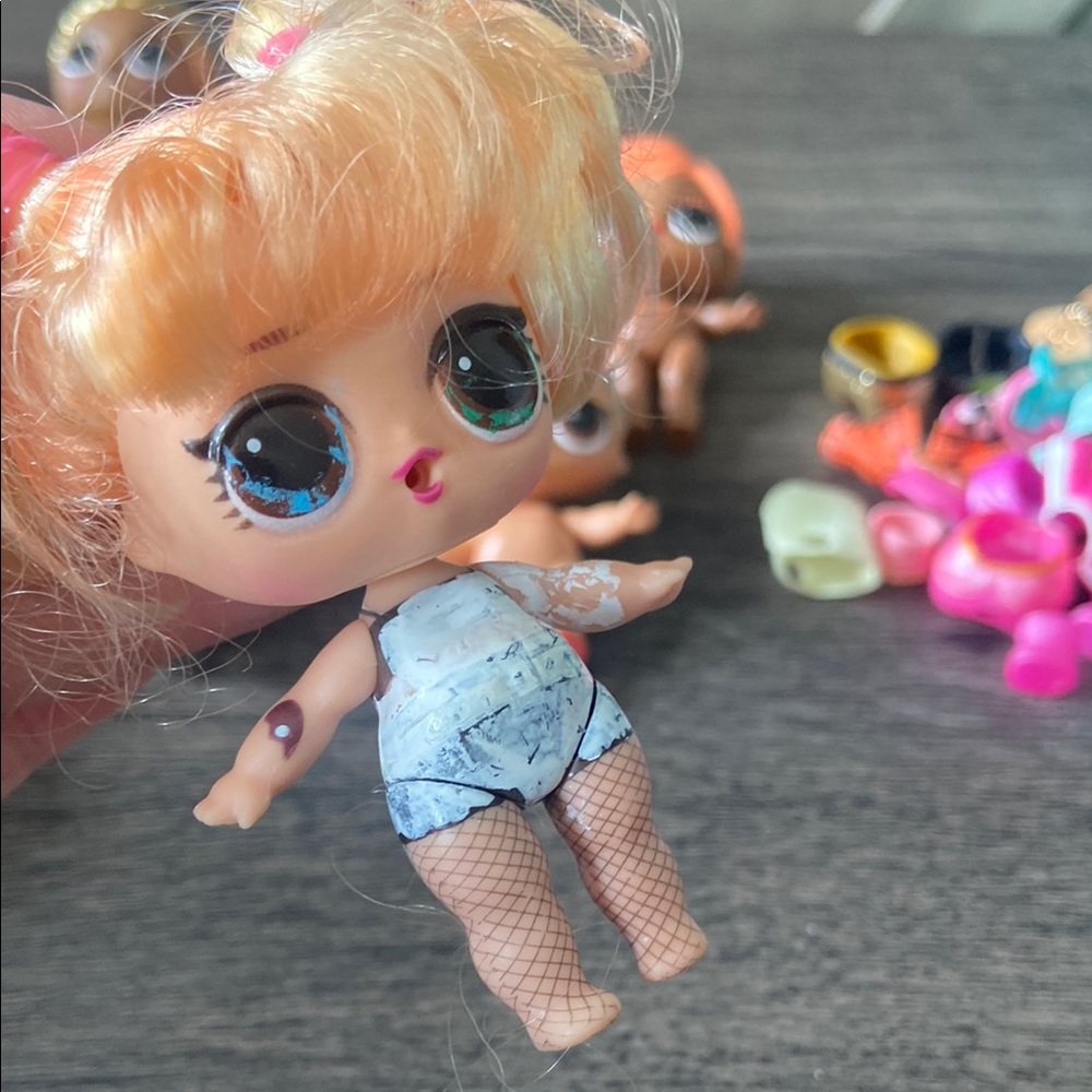 LOL Surprise Dolls Backpack, Figurines and Clothing - Picture 9 of 10